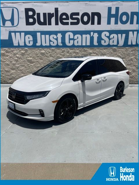 2024 Honda Odyssey SPORT's photo