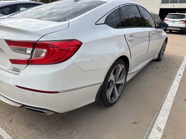 2020 Honda Accord Touring 2.0T photo 4