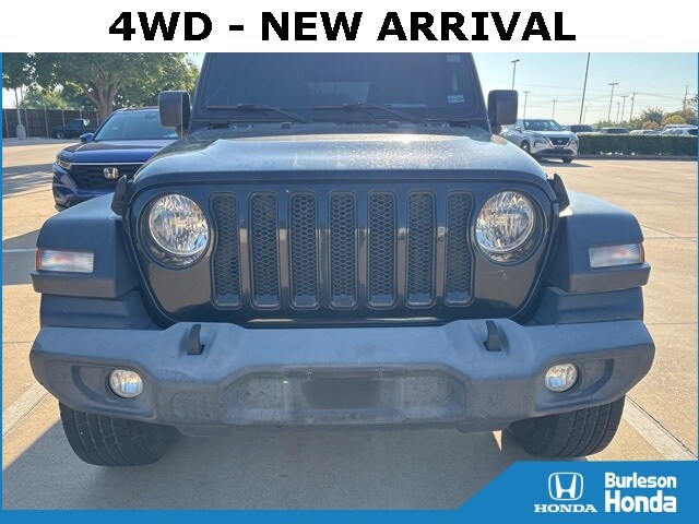 2019 Jeep Wrangler Unlimited Sport photo 2