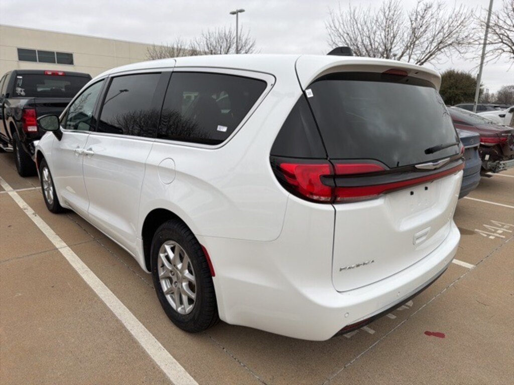 Used 2024 Chrysler Pacifica Touring L Van Passenger Van