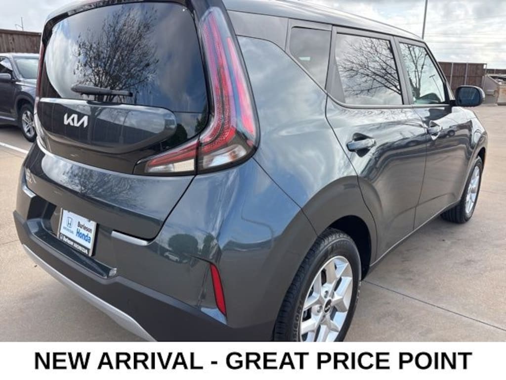 Used 2025 Kia Soul LX Hatchback