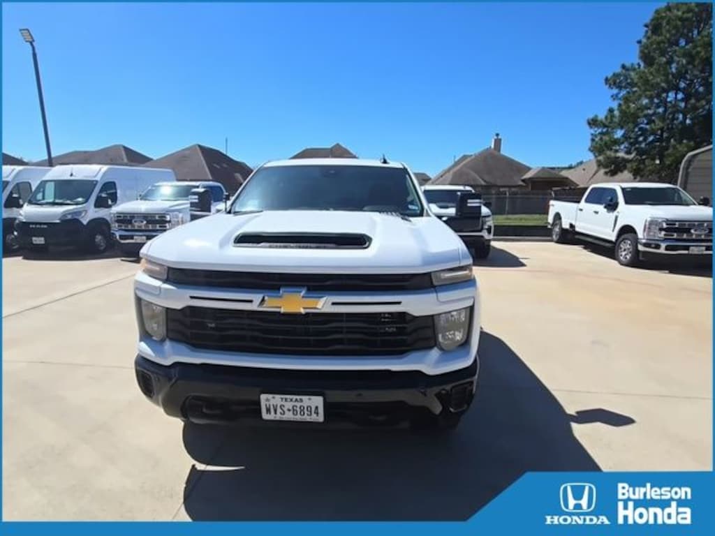 Used 2025 Chevrolet Silverado 2500 HD Custom Truck Crew Cab