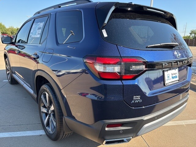 2025 Honda Pilot Elite photo 2