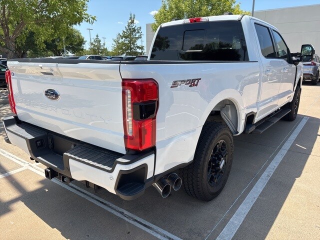 2023 Ford F-250 Lariat photo 3