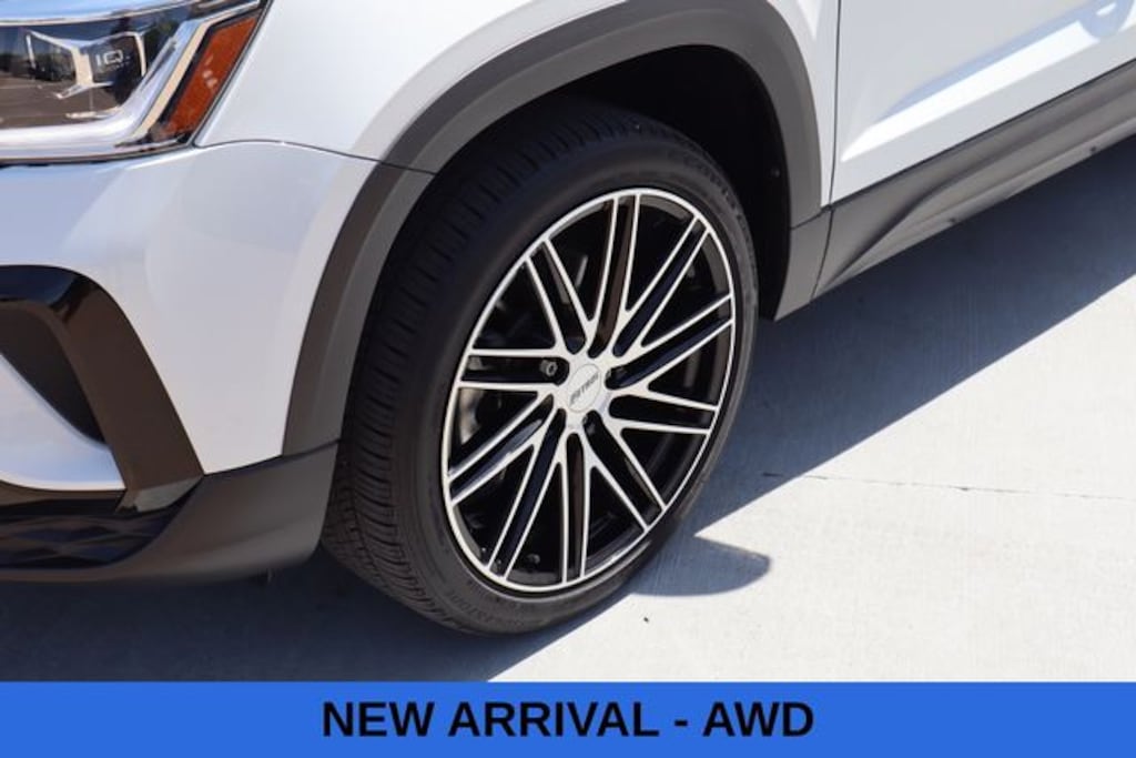 Used 2022 Volkswagen Taos 1.5T SEL 4MOTION SUV