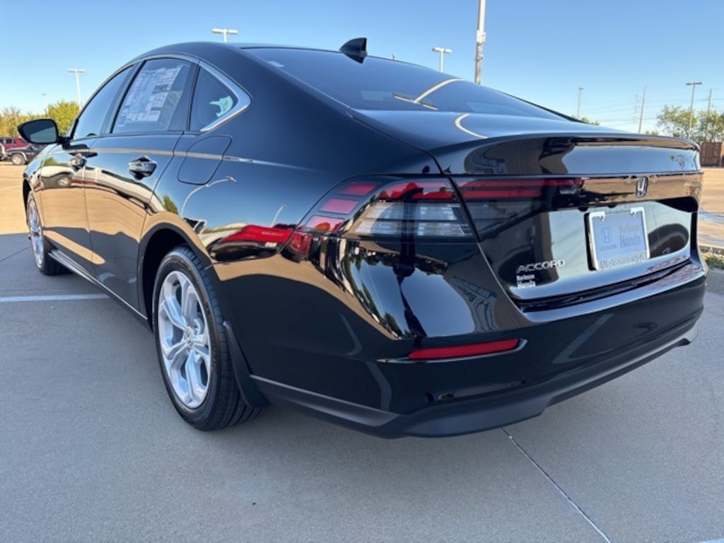 New 2025 Honda Accord LX Sedan