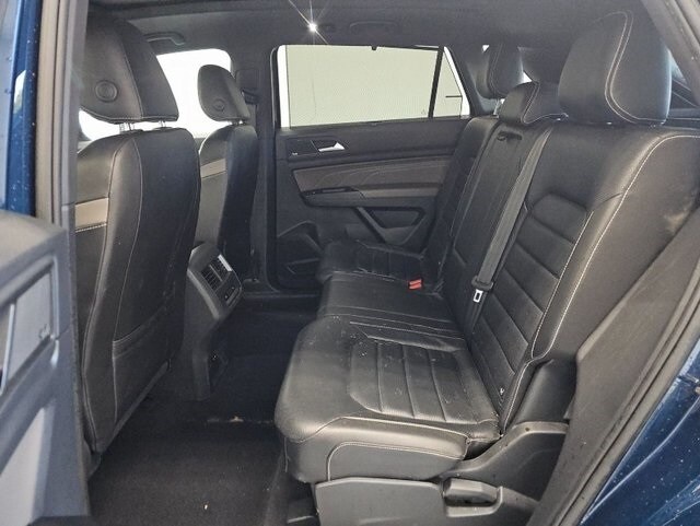 2021 Volkswagen Atlas Cross Sport V6 SEL Premium R-Line photo 2