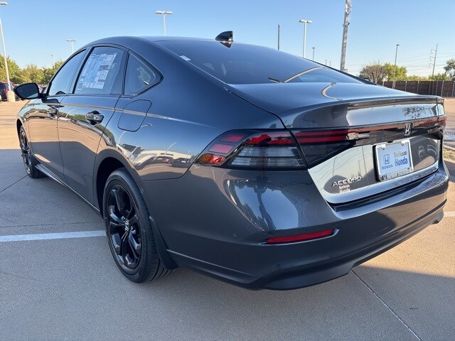 2025 Honda Accord SE photo 4
