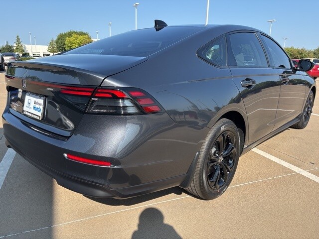 2025 Honda Accord SE photo 3