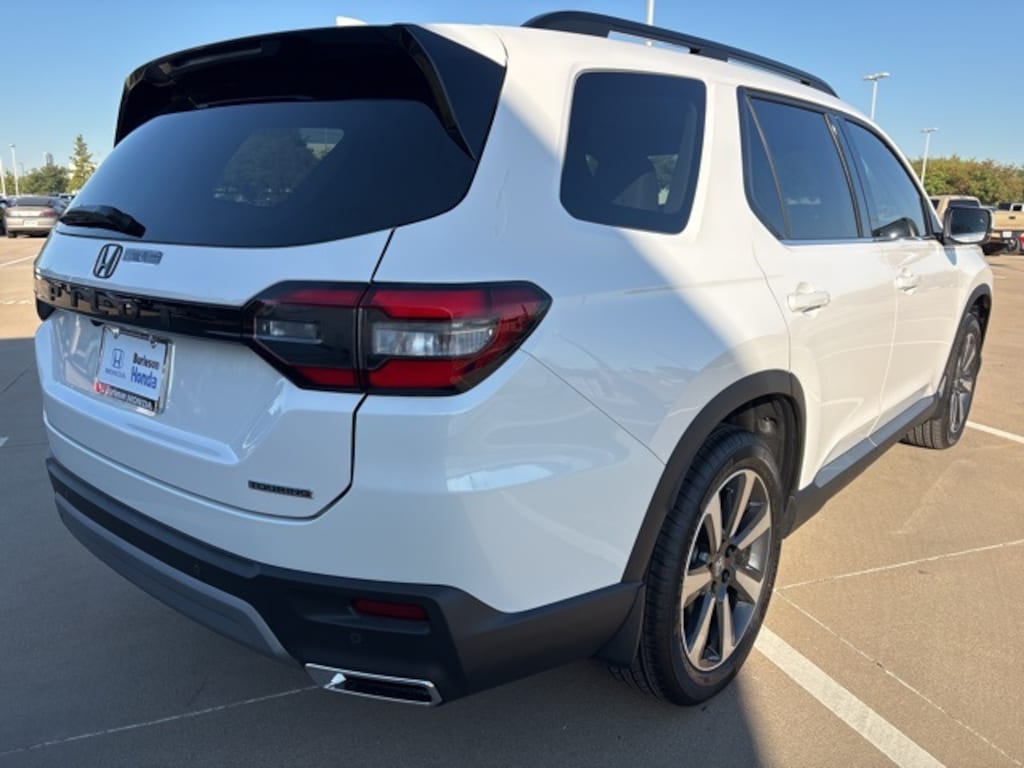 New 2025 Honda Pilot Touring SUV