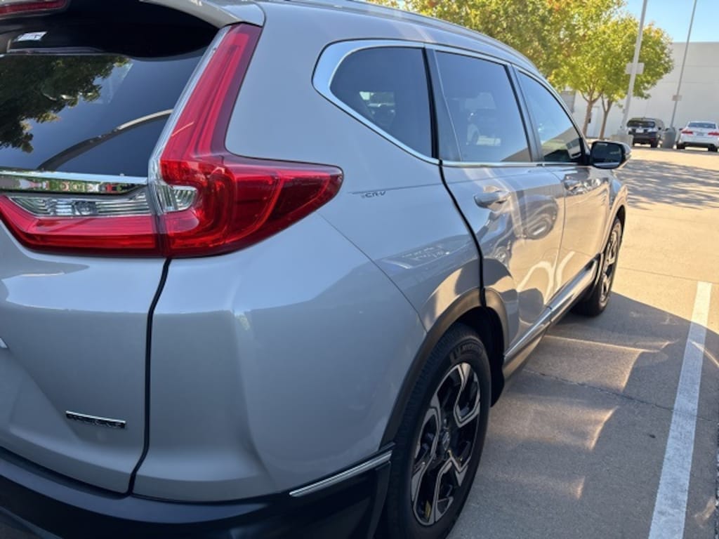 Used 2018 Honda CR-V Touring 2WD SUV