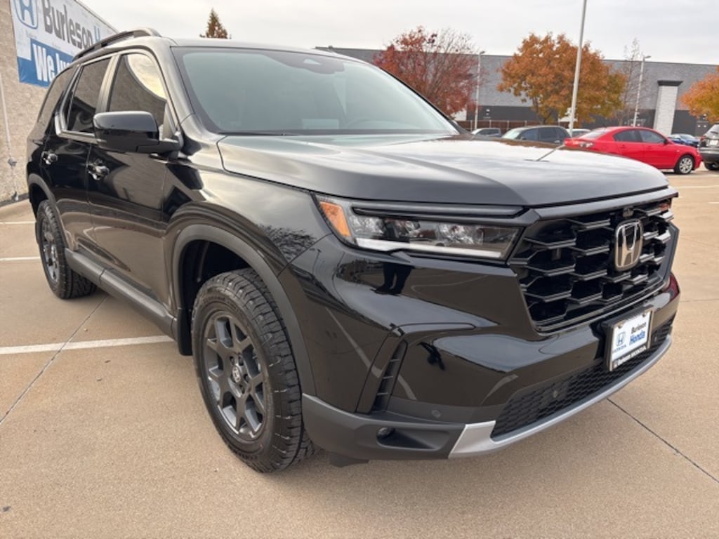 New 2025 Honda Pilot TrailSport SUV
