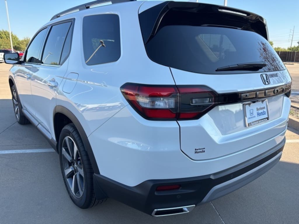 New 2025 Honda Pilot Touring SUV