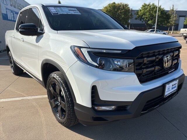 2026 Honda Ridgeline Black Edition photo 2