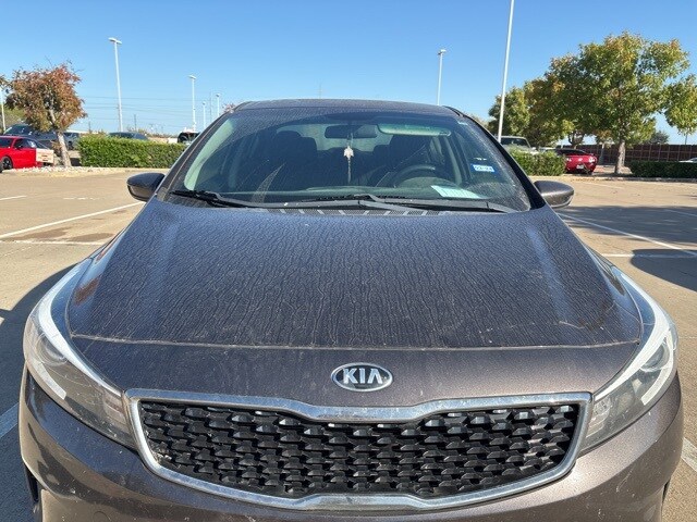 2017 Kia Forte LX Base photo 2