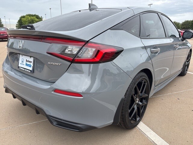 2025 Honda Civic Sport photo 3