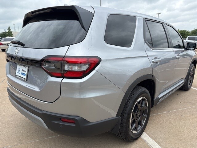 2025 Honda Pilot EX-L photo 3