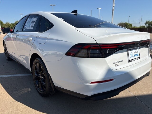 2025 Honda Accord SE photo 2