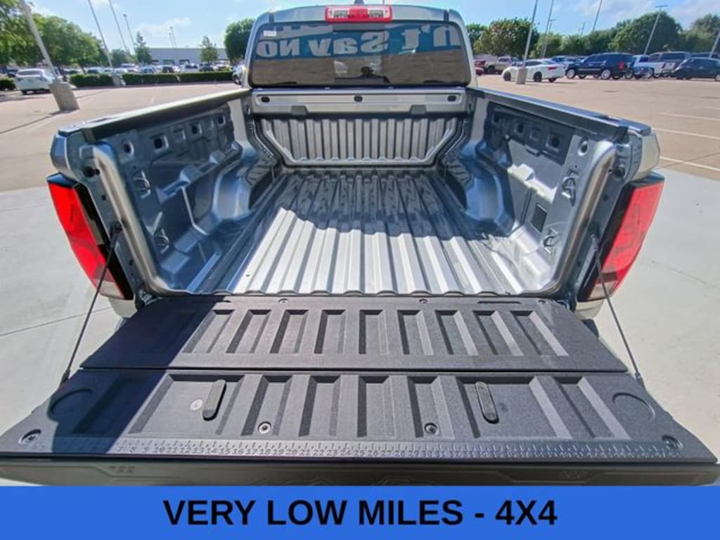 Used 2025 Chevrolet Colorado LT Truck Crew Cab