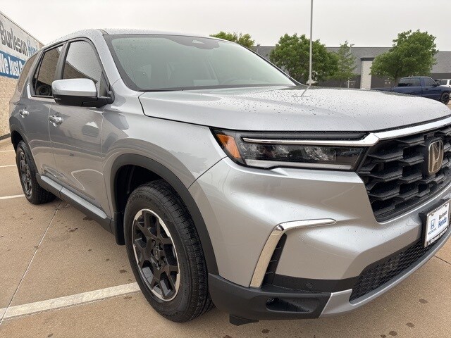 2025 Honda Pilot EX-L photo 2