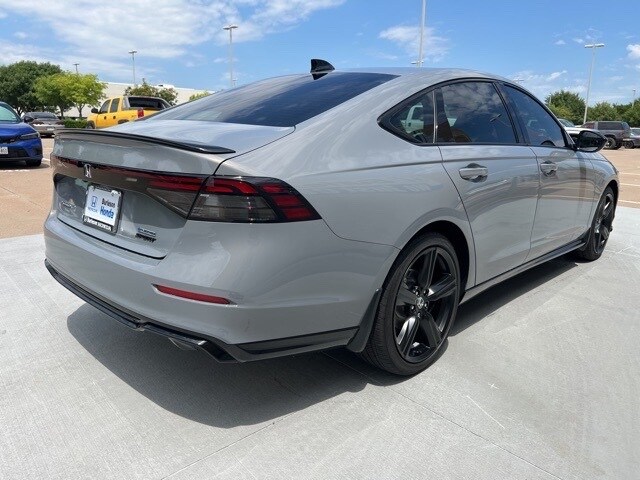 2025 Honda Accord Hybrid Sport-L photo 3