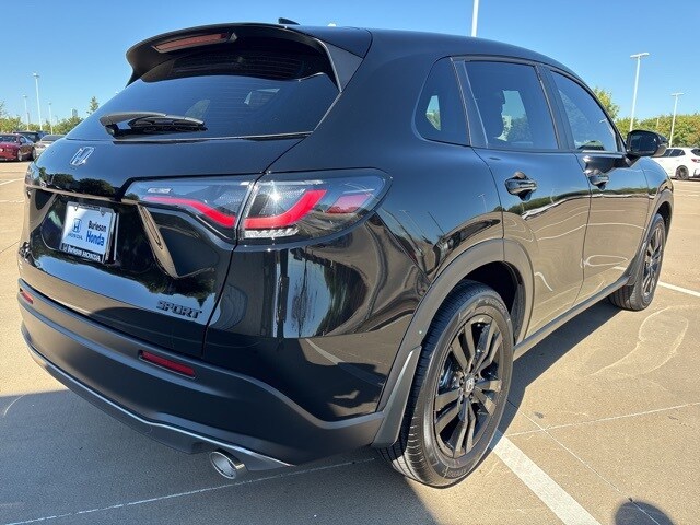 2026 Honda HR-V Sport photo 2