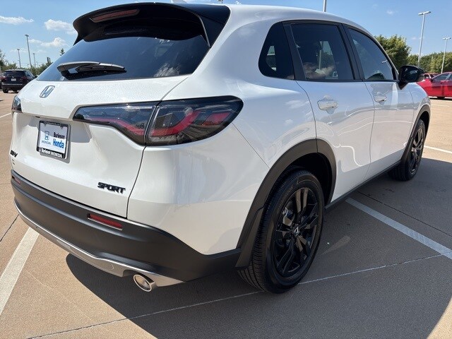 2026 Honda HR-V Sport photo 2