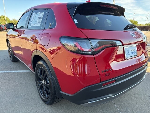 2026 Honda HR-V Sport photo 4