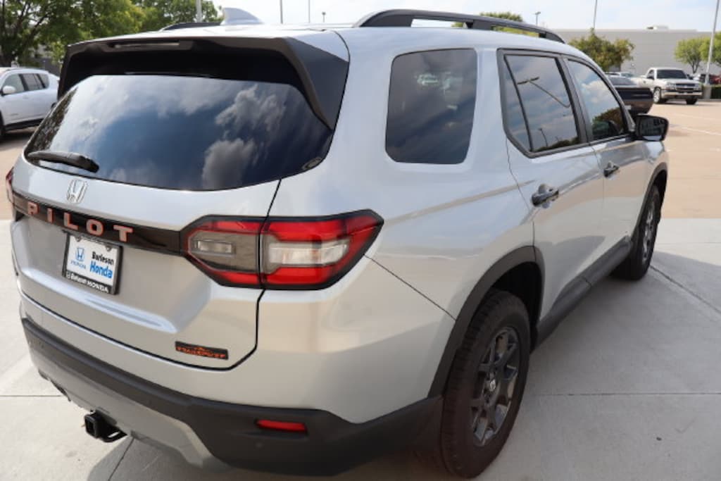 New 2026 Honda Pilot TrailSport SUV