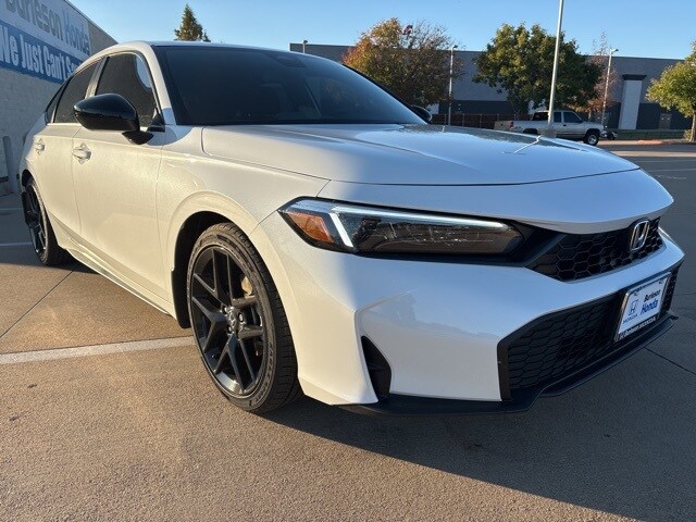 2026 Honda Civic Sport Hatchback photo 2