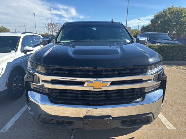 2021 Chevrolet Silverado 1500 LT photo 2