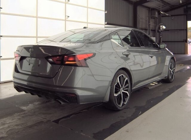 2024 Nissan Altima 2.5 SR photo 2
