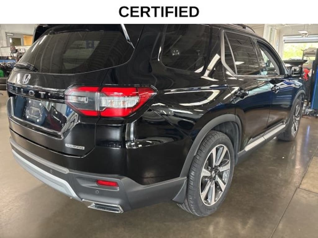 Certified 2024 Honda Pilot Touring SUV