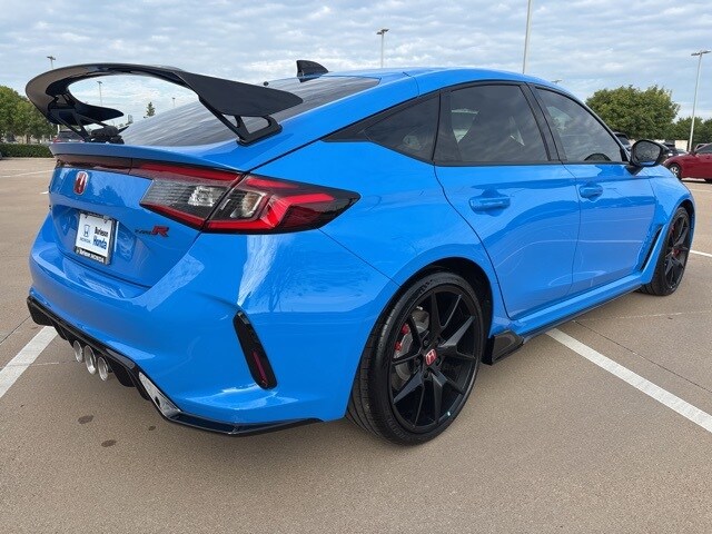 2025 Honda Civic Type R Hatchback photo 3