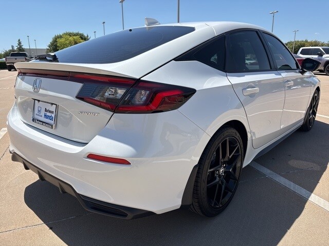 2025 Honda Civic Sport photo 3