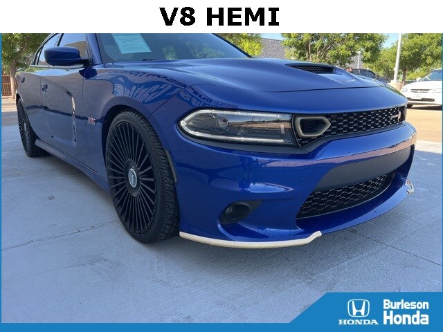 2022 Dodge Charger Scat Pack photo 2
