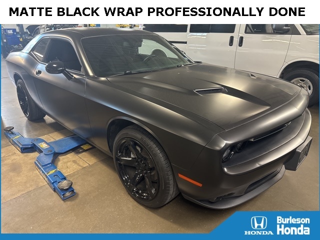 2023 Dodge Challenger SXT's photo