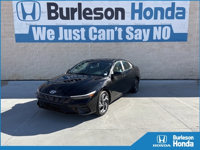 2025 Hyundai Elantra Base's photo