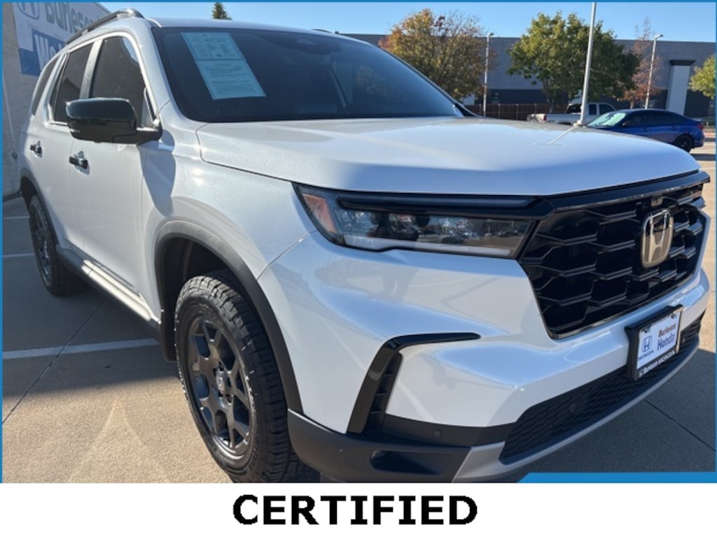 Certified 2025 Honda Pilot TrailSport SUV