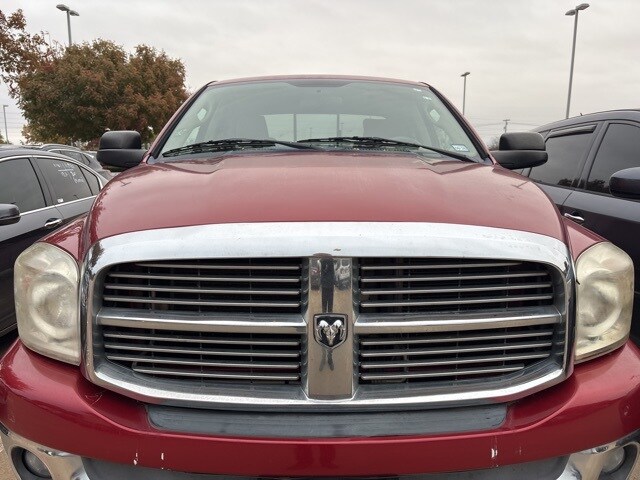 2008 Dodge Ram SLT photo 2