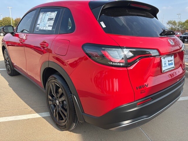 2026 Honda HR-V Sport photo 4
