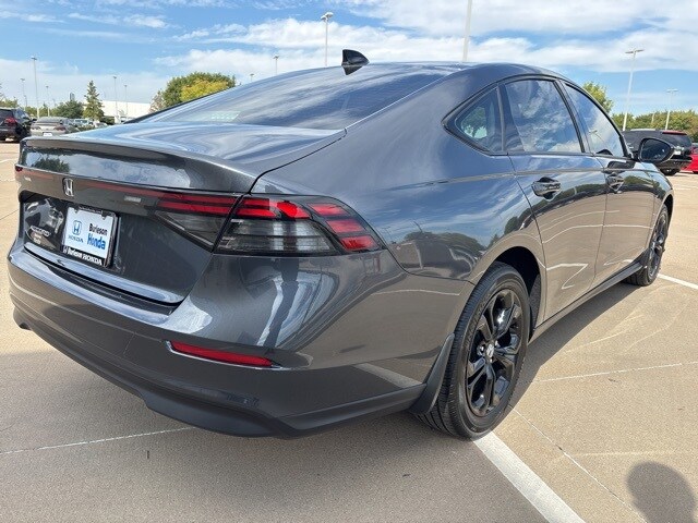 2025 Honda Accord SE photo 3