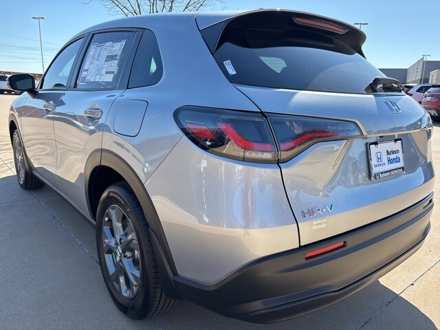 2026 Honda HR-V LX photo 3
