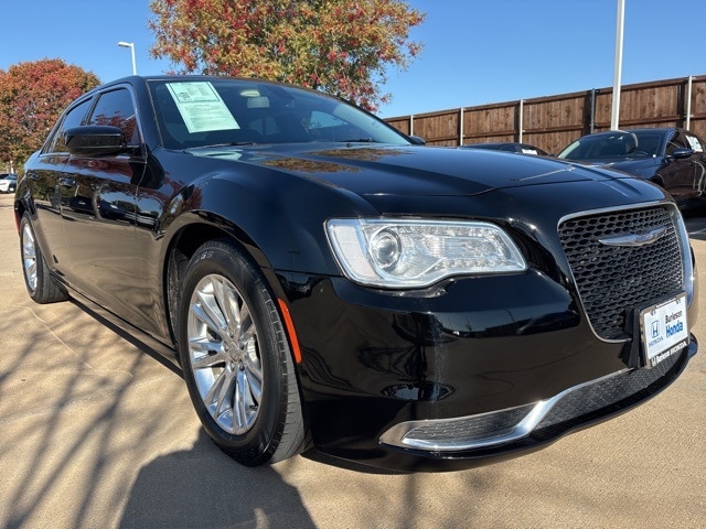 Used 2017 Chrysler 300 Limited with VIN 2C3CCAAG8HH560110 for sale in Burleson, TX