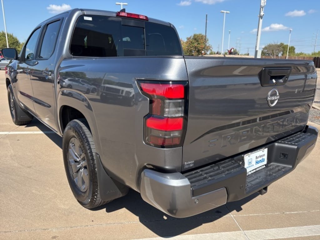 Used 2025 Nissan Frontier SV Truck Crew Cab
