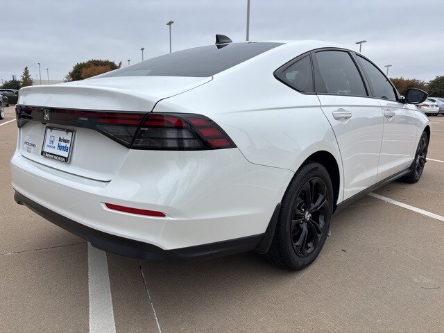 2025 Honda Accord SE photo 3