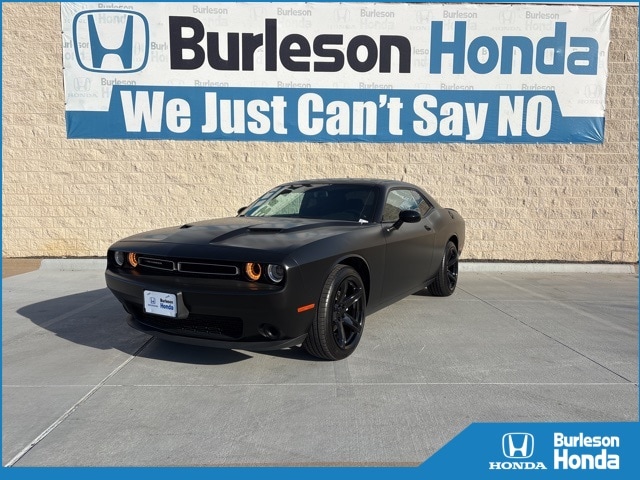 2023 Dodge Challenger SXT's photo