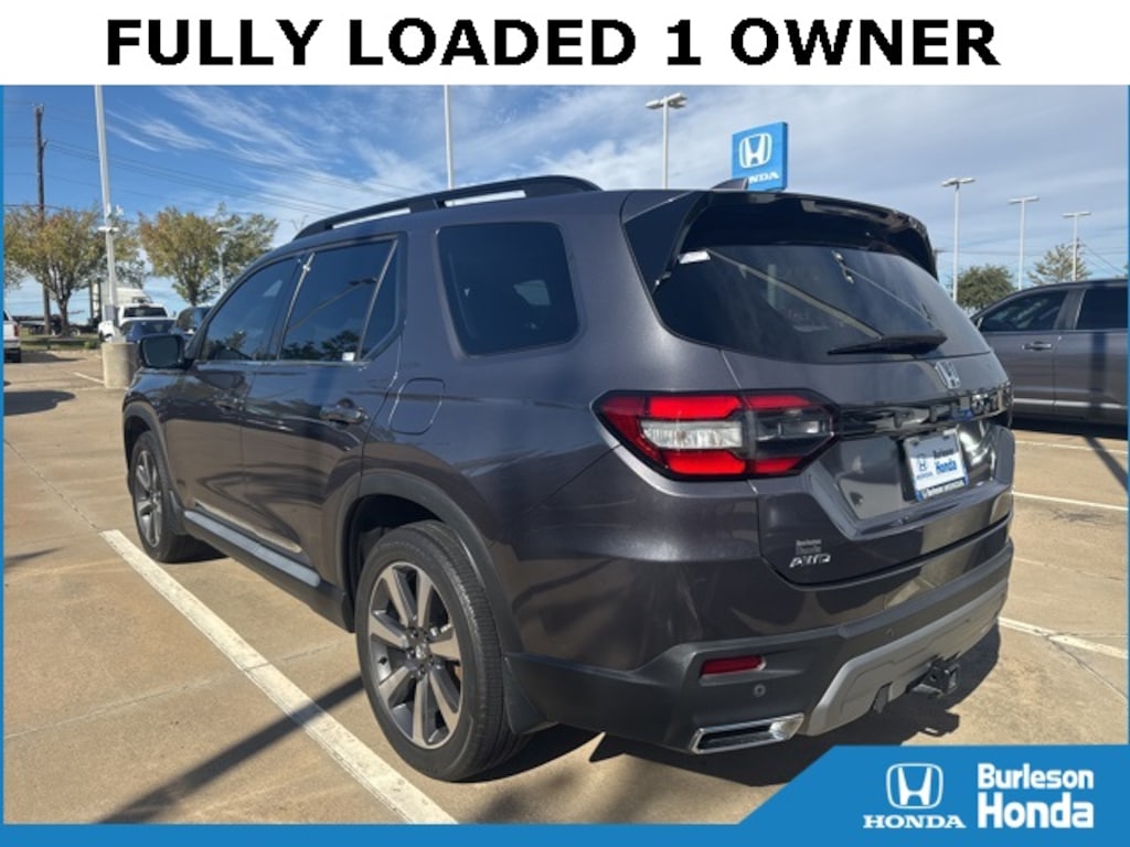 Used 2023 Honda Pilot Elite SUV