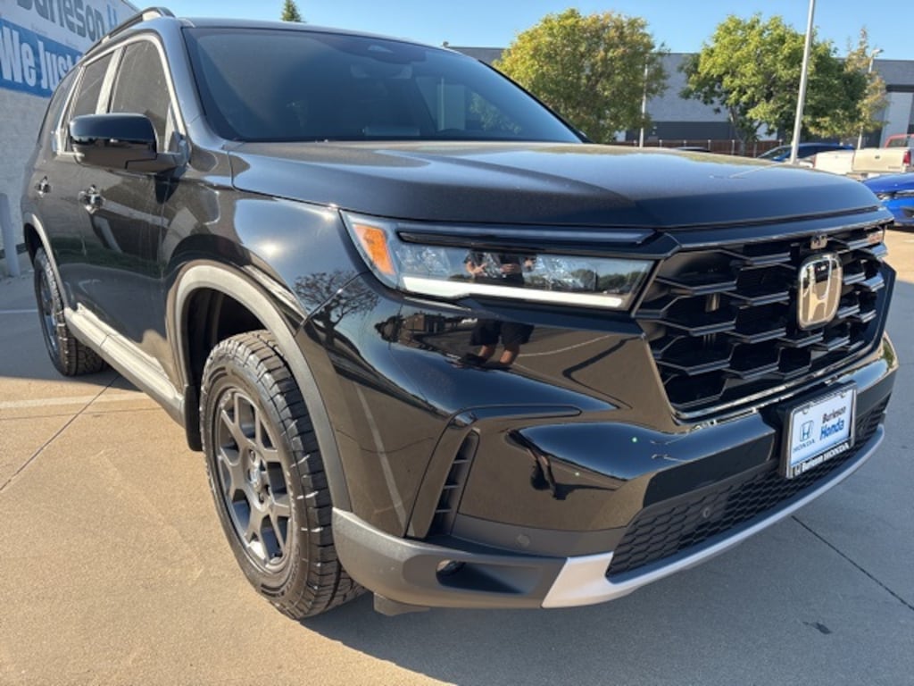 New 2025 Honda Pilot TrailSport SUV