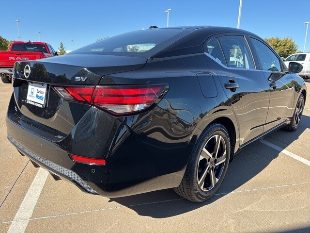 2024 Nissan Sentra SV photo 2